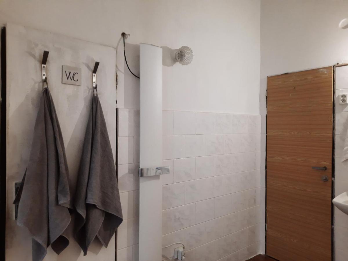 Downtown Prague Minimalistic Room In Flatshare Exterior photo